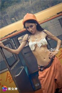 女人脱了裤衩让男人捅